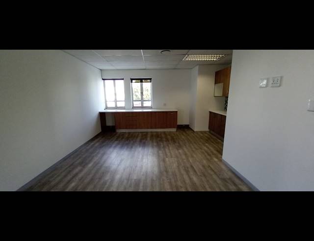 217M² OFFICE TO LET IN BRYANSTON